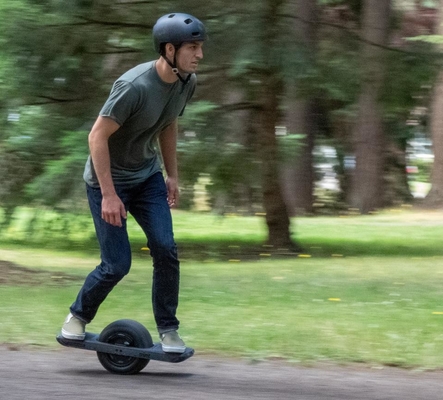 7Ah 1000W dreef Enig Wielskateboard met Fonkelingslichten aan